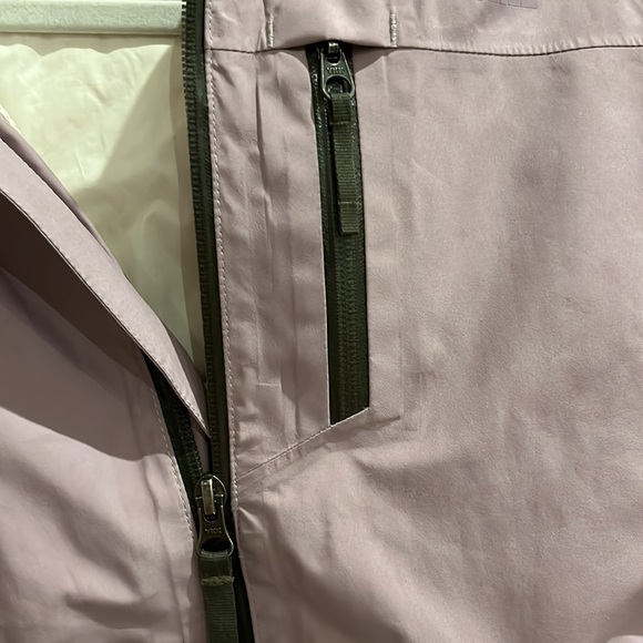 Girls North Face ski jacket - Picture 3 of 4